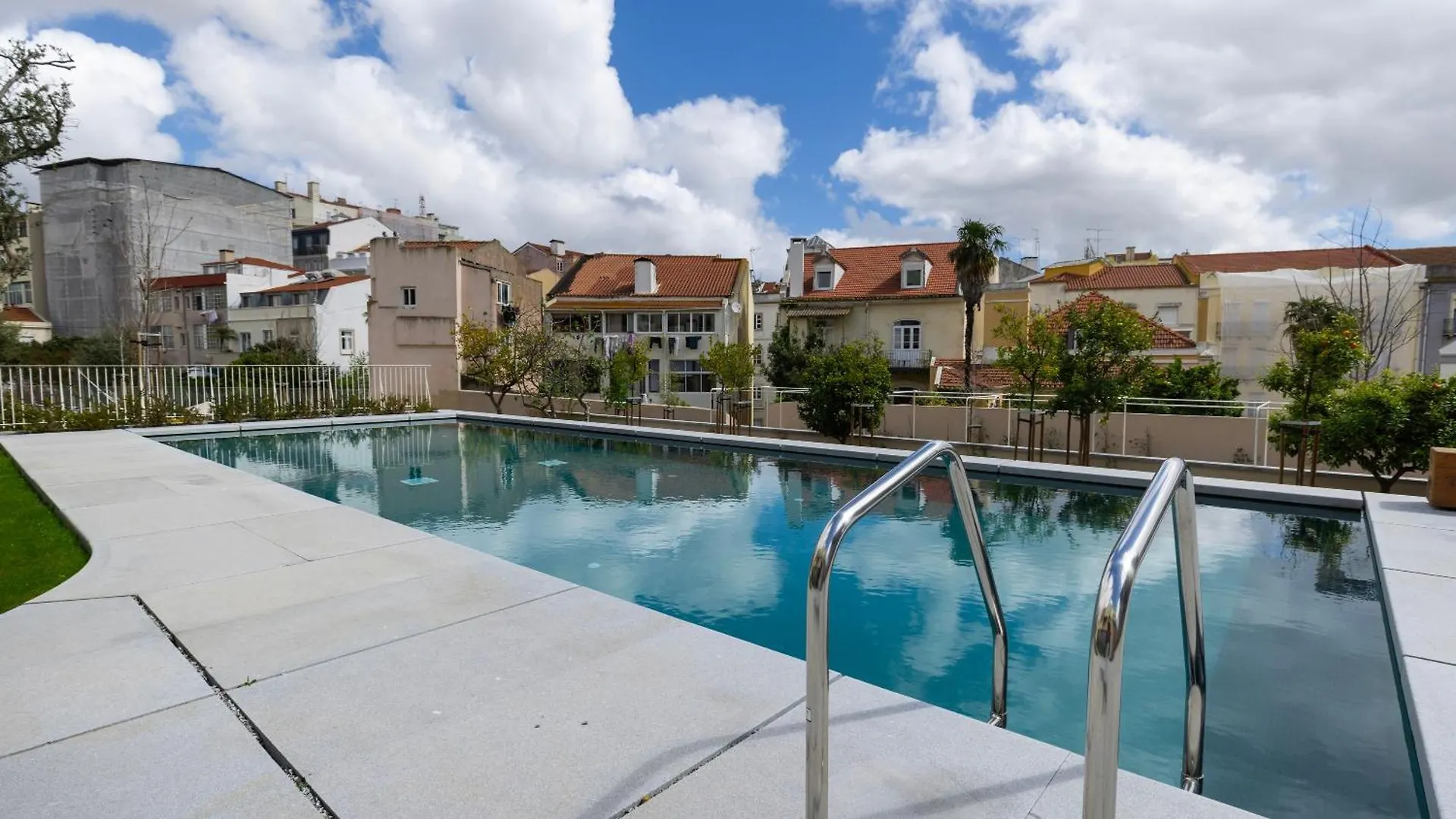 Jardins Da Gloria Stylish Living By Lovelystay Lisbon Apartment