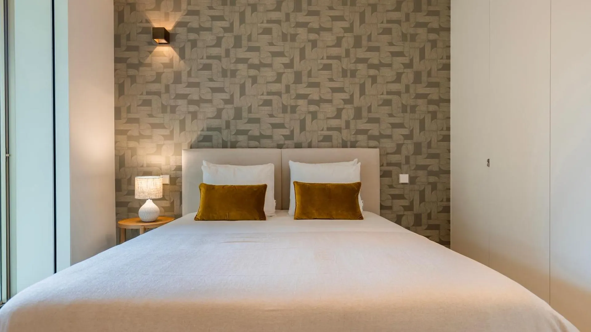 Jardins Da Gloria Stylish Living By Lovelystay Lisbon Apartment