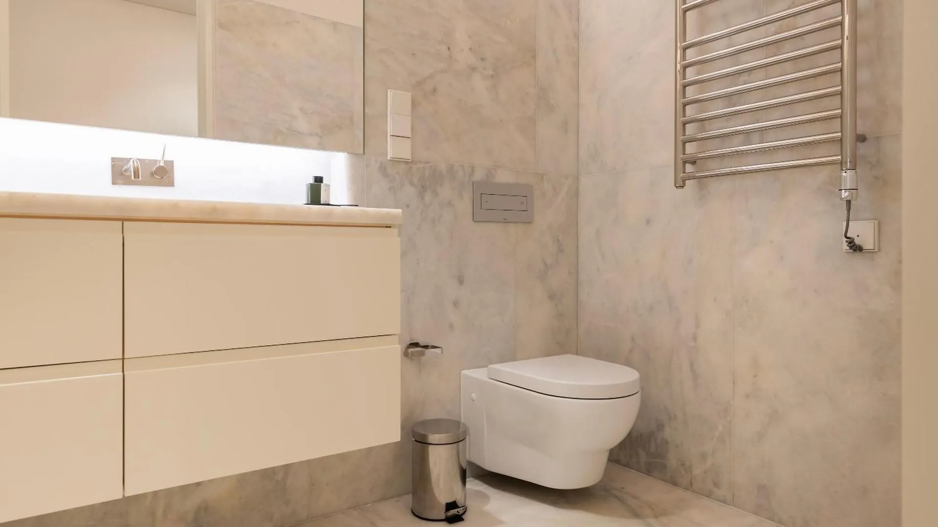 Jardins Da Gloria Stylish Living By Lovelystay Lisbon Apartment